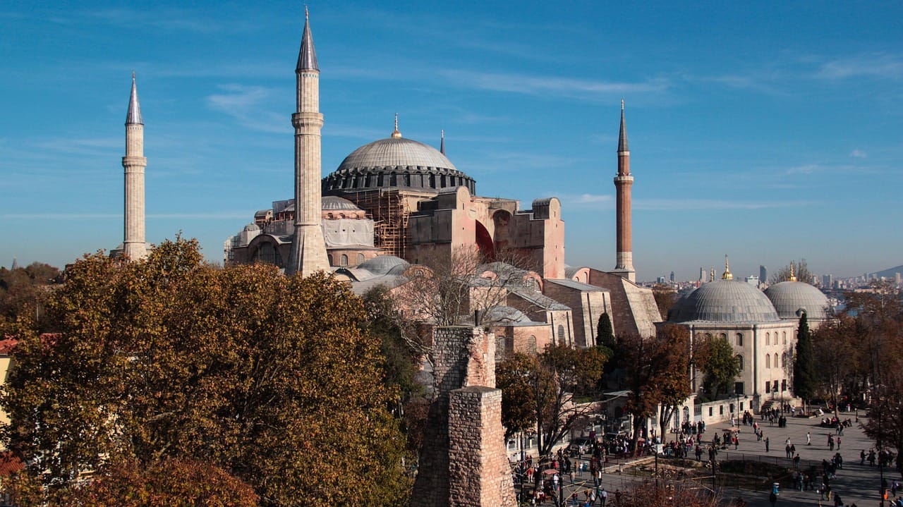 Obras de restauración en Santa Sofía en 2026 con zonas visitables andamios y consejos prácticos